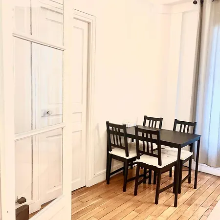Spacious Flat Near Montparnasse Bausset 4th * Paris