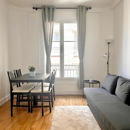 Spacious Flat Near Montparnasse Bausset 4th Appartement