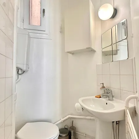 Spacious Flat Near Montparnasse Bausset 4th Apartment Paris