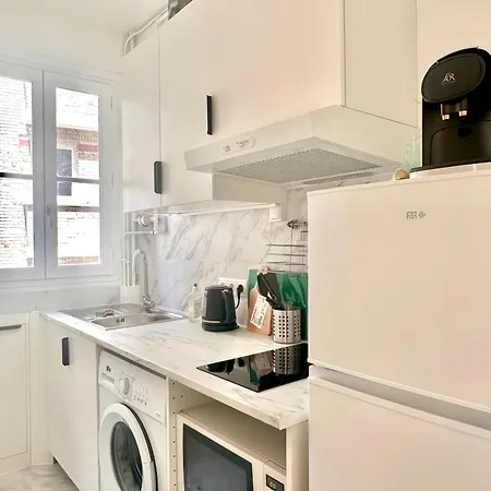 Spacious Flat Near Montparnasse Bausset 4th Paris