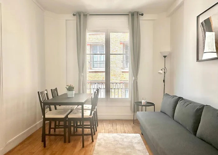 Spacious Flat Near Montparnasse Bausset 4th *