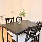 Daire Spacious Flat Near Montparnasse Bausset 4th
